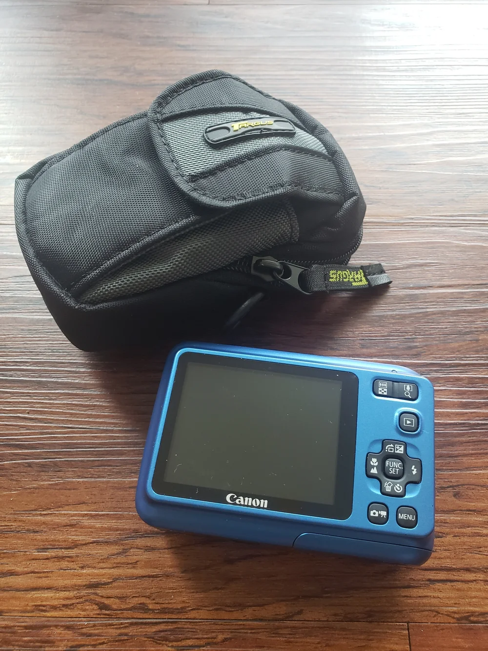 Canon PowerShot A495 Digital Camera Blue 10 Megapixels Batt Operated 2gb SD